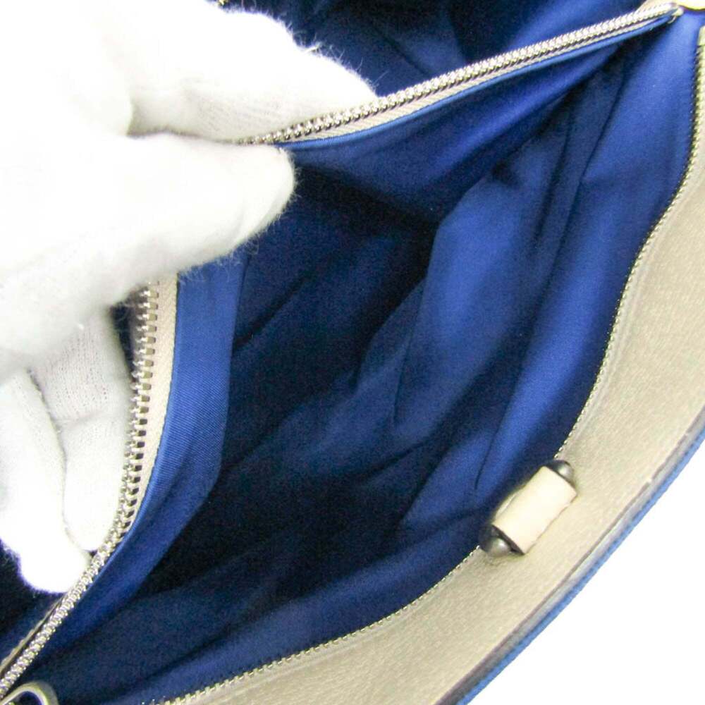 GUCCI Authentic White Leather Shoulder Bag - Picture 12 of 16